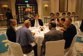 本会議後の昼食会