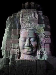 3D-banner1-original バイヨン寺院仏像の3次元スキャン (池内研究室提供)