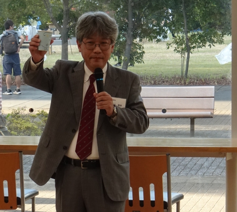 大学院1~3年生の歓談交流の様子